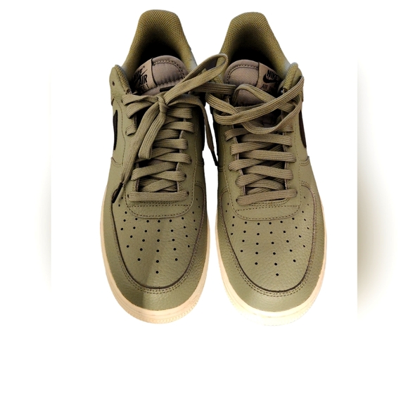 AIR FORCE 1, Gray, Black, and White 9.5 Sneakers! No Box - Picture 8 of 9